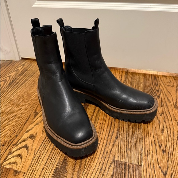 Sam Edelman Laguna Chelsea Boot - Picture 1 of 3